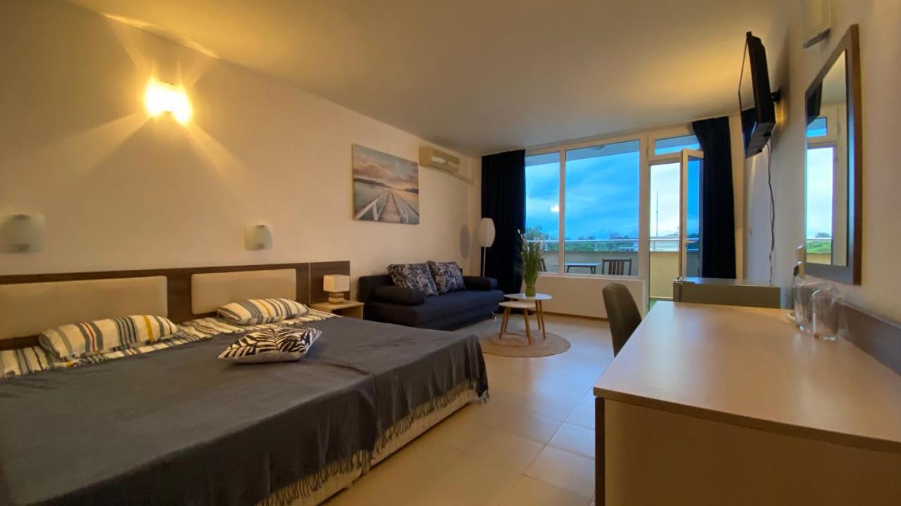 Esperanto 403 Large Studio Slantchev Briag Extérieur photo